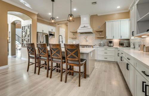 Mtn-View Patio Oasis! Luxe Family Home in Peoria - Foto 7