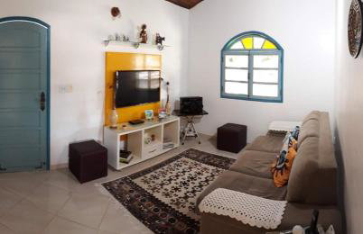 Casa com amplo quintal, churrasqueira e área verde - Foto 6