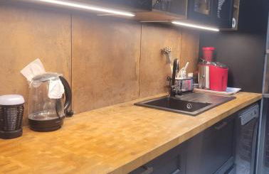 Maison de vacances à l'Ayguade classée 3 étoiles, climatisée,3mn à pied plage et restos ,5mn aéroport, 10mn gare - Foto 7