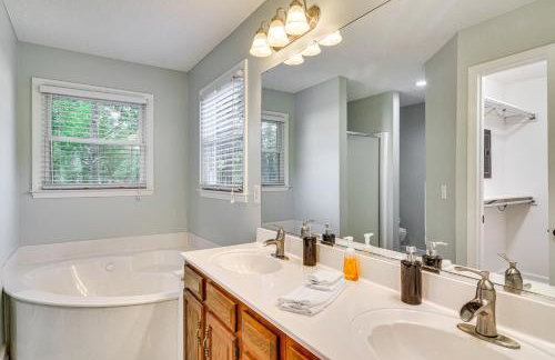 Private Yard and Deck High Point Home Base! - Foto 14