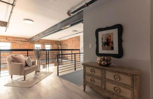 BUBBLES FANTASY SUITE Explore OTR and Rhinegeist - Foto 35