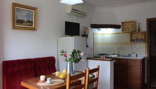 Cottage in Santa Comba with Pool - Photo 5