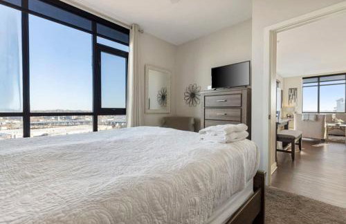 Luxurious Downtown Corner Views 2 bed 2bath 61 - Foto 14