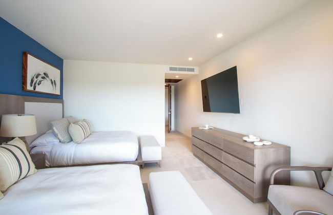 El Encanto exclusive condo private pool - Photo 11