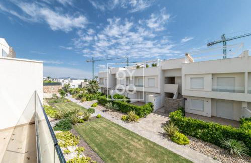 Flamenco Garden, design apt, heated pool, at La Finca Golf Resort - By Oyoostays - Foto 31