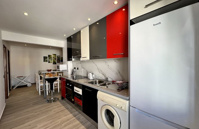 Albufeira Downtown With Pool by Homing - Photo 13