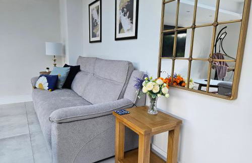 Homely 6 bed Cottage 30 mins to Heathrow, London, Legoland, Windsor Castle - Photo 21