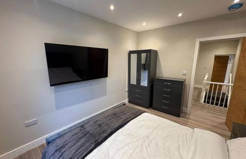 Brand New Luxury Centrally Located 2BR Apartment - Foto 1