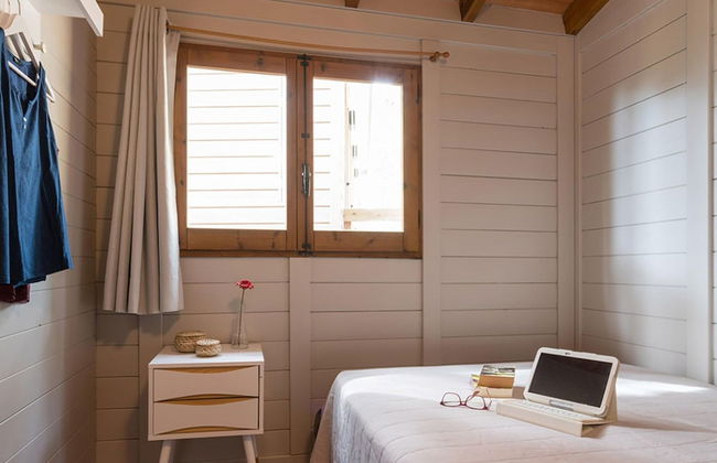 Beautiful Wooden Bungalow With Shared Pool - Foto 3