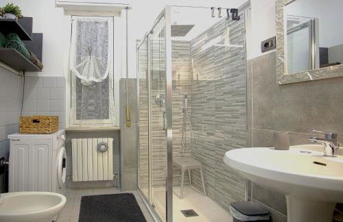 Lago di Lecco - Parcheggio Gratuito - Stazione Ferroviaria - Foto 3