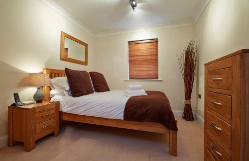 2 bed 2 bath at Jago Crt in Newbury - FREE parking with no height restrictions - Foto 10