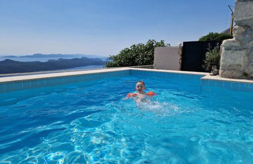 Amber's Place: cosy house with pool and sea views - Foto 35