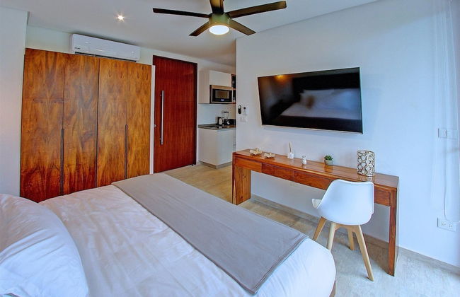 Loveboat Penthouse Studio With Private Splash Pool – PENTHOUSE 5 B – By Salt-Kisses - Photo 4