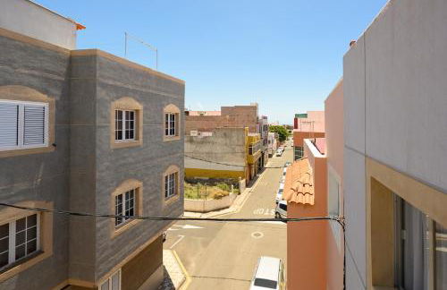Coquete Apartment,Near Airport,Balcony,Cozy - Photo 5