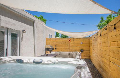 Cowboy Den-Private Hot Tub-Game Room-Pet Friendly-No Pet Fees! - Foto 75