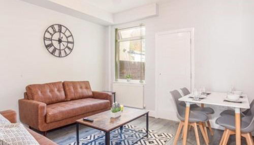 Darwin House -Gainsborough Luxury Contractor Home From Home & Family Getaway - Foto 1