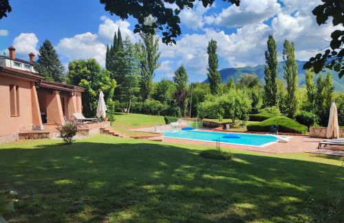 Villa Abete Azzurro con Piscina - Foto 28