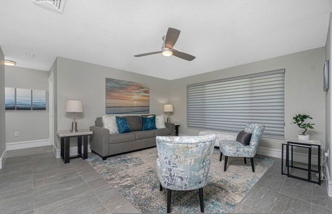 Tranquility - Waterfront Villa With Pool Dock - Photo 15