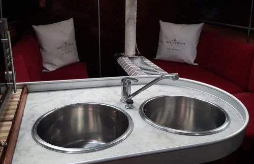 AMAZING FLAT IN CLASSIC SAILING BOAT in BARCELONA - Photo 27