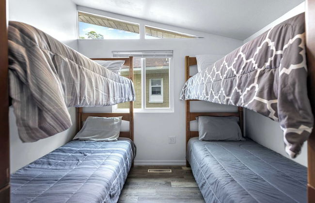 Sunsets at Washburn - Photo 2