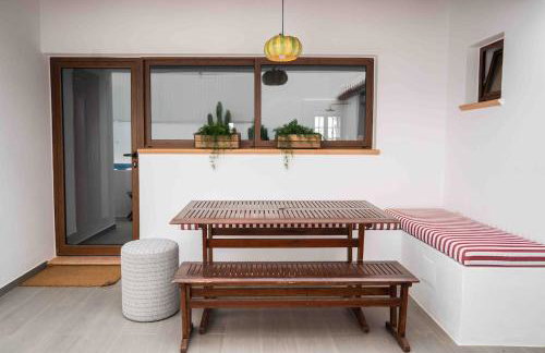 The Old House with Heated Pool, BBQ, Fireplace - Photo 16