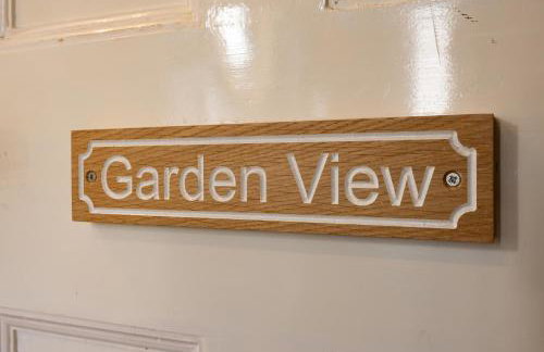 Garden View - Characterful bijou Dartmoor Apartment - Photo 17