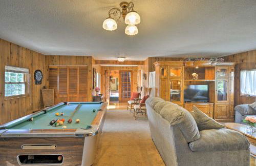 Riverfront Cabin in Alger with Patio and WiFi! - Foto 23