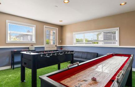 Point Loma Home w Putting Green Firepit Game Room Beach Access Zola Street by AvantStay - Foto 4