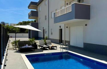 VILLA OCEAN BREEZE with pool - Foto 60