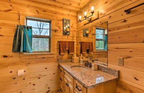 Cozy Mtn Cabin Spacious Deck and Forest Views! - Foto 14
