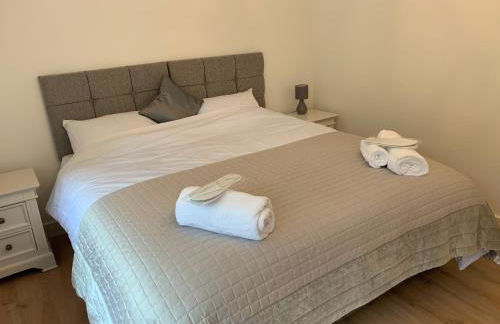 Vale View - Sleeps 6 - Pets Ok - Garden - Parking - Photo 3