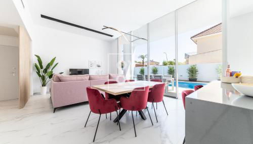 Villa Coral deluxe oasis by OYOOSTAYS - Foto 4, Garden view