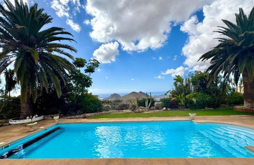 Villa Casa Lilo, en jardin grande,con una gran piscina, con pérgola y barbacoa - Foto 6