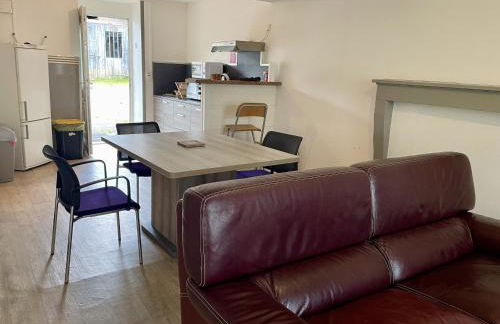 S17 Parking Wifi 2 chambres, 4 personnes Réduc à la semaine ou mois - Foto 4