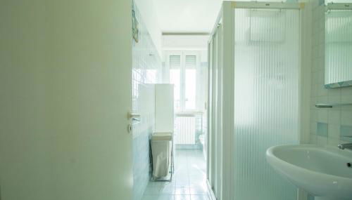 Large balcony overlooking the sea Wi-Fi Parking - Foto 4