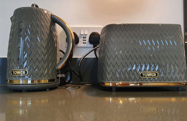 Balcony View Apartment- Sleeps 5 & Private Parking - Foto 11