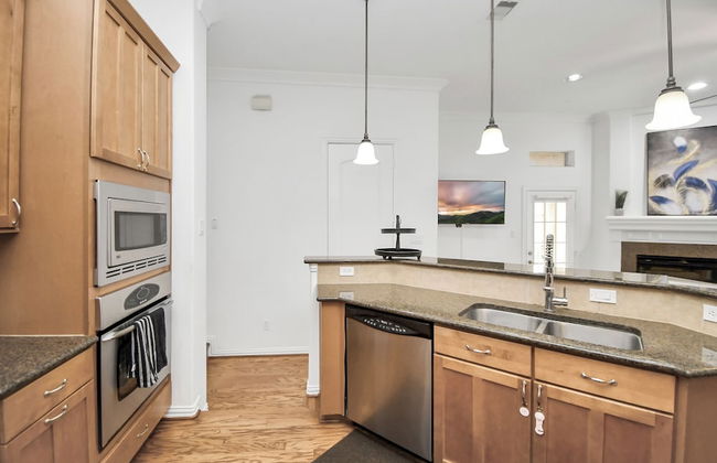 Lux Galleria Home-5BR Roof Deck - Foto 36