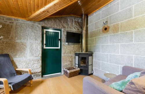 Casa Rústica T2 com Salamandra e Cozinha - Seia - Serra da Estrela - Casa do Loureiro II - Foto 17