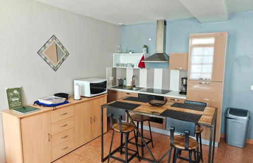 Maison de plain-pied avec un grand jardin - Photo 1