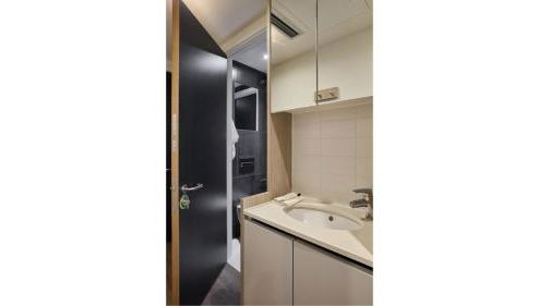 Student Only 3 Bed Private Flat with Shared Washroom Battersea - Foto 3