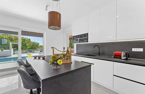 Villa mit Privatpool, Ping-Pong, BBQ - Foto 11