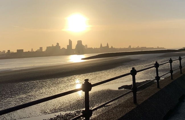 Lovely 2-bed Apartment in Wallasey, Sleeps 4 - Foto 30