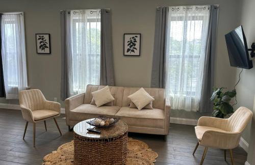 Bright & Airy 1 BDRM Private Apt - Foto 14