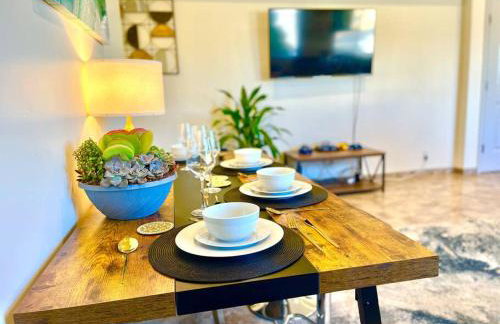 FuLLy LoAdeD ReSerVaTioN 3bed 2ba w Parking - Photo 1