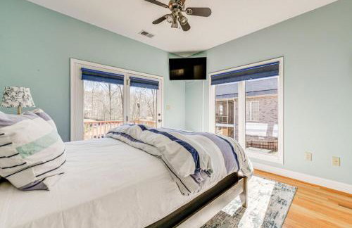 Lake Norman Retreat with Dock, Game Room and Hot Tub - Foto 17