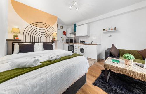 Modern Brixton Studio, Ideal for Couples, Fast Wi-Fi - Foto 6