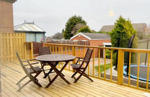 Highstone 4 Bedrooms Home 7 Beds With Parking and Garden - Foto 15