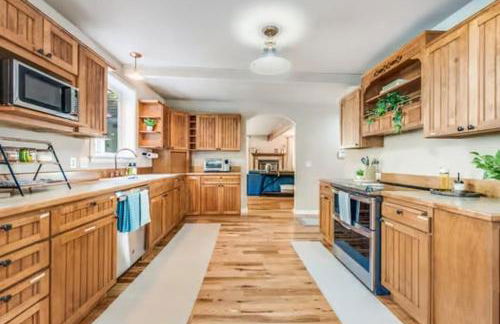 Hillside Cottaga- Private pond, hot tub, game room, by ONP - Foto 24