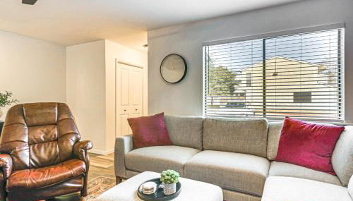 Convenient Bryan Townhome with Patio Less Than 3 Mi to AandM! - Foto 5