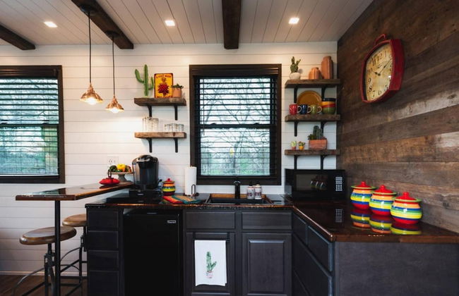 The Hacienda Container Tiny Home 12 min to Magnolia Baylor - Foto 4